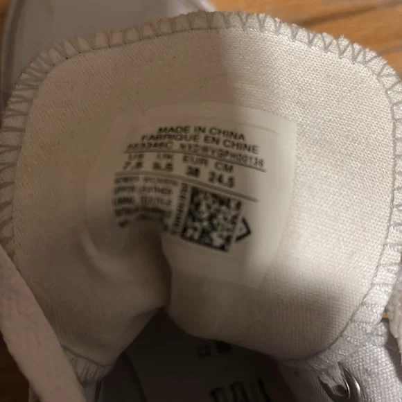 LIKE NEW! Converse Silver High-Top Sneakers - Picture 8 of 9